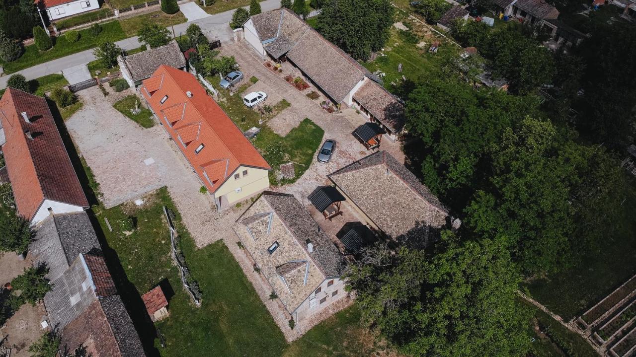 Sobe Kod Baje - Baranjska Kuca Karanac Exterior foto